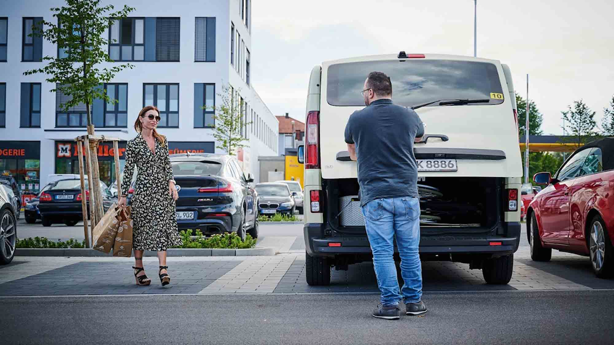 Erledigung von Besorgungen wie Apotheke und Einkäufe